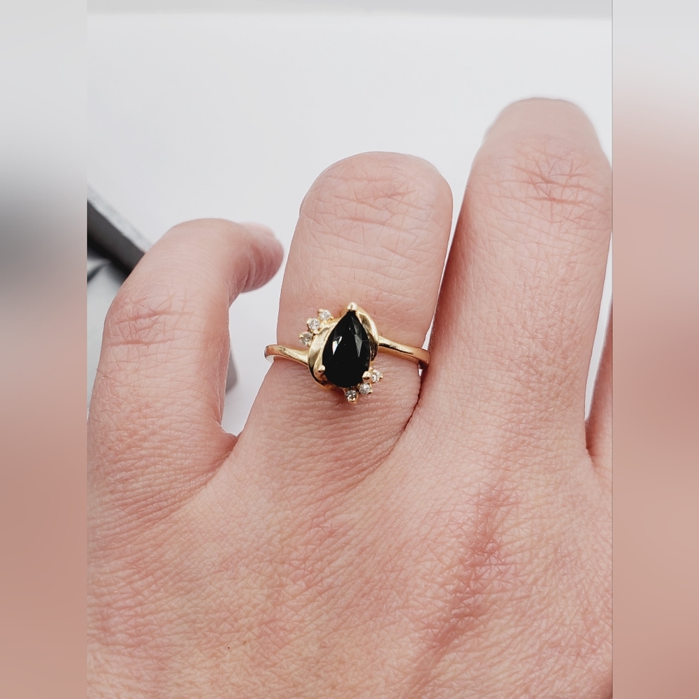 14k Solid Yellow Gold Pear Shaped Onyx & Genuine Round Diamond Ring - Picture 4 of 8
